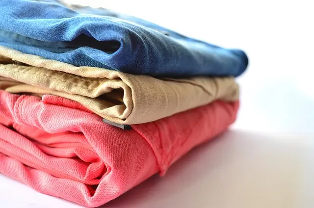 Comment créer une garde-robe capsule moderne et intemporelle