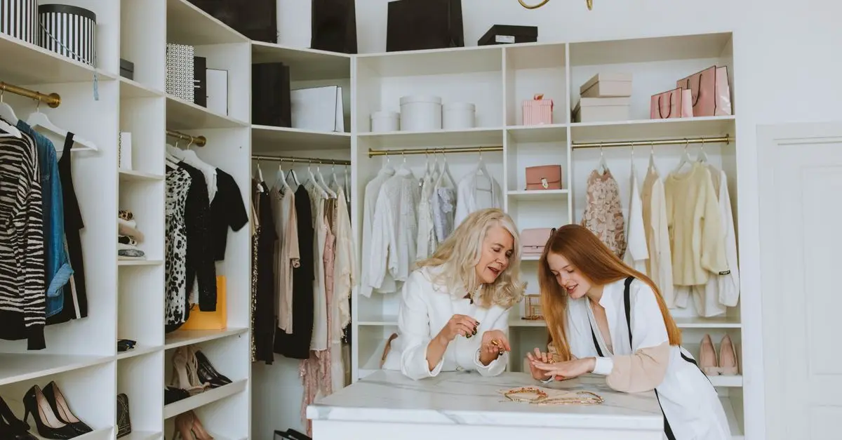Comment créer une capsule wardrobe efficace ?