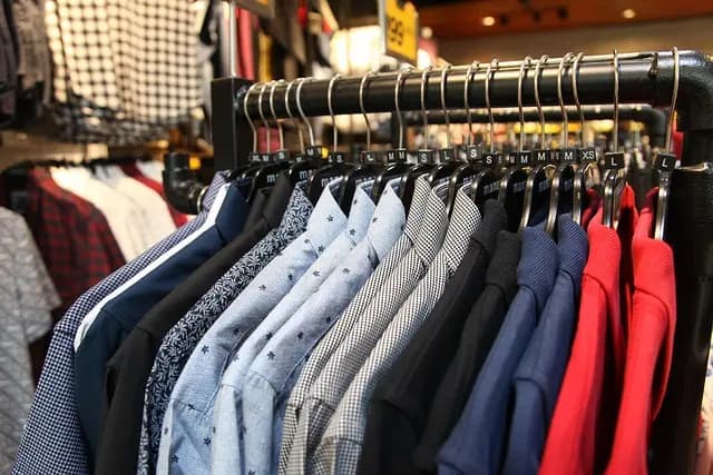 Comment choisir les vêtements tendance qui mettent en valeur votre silhouette ?