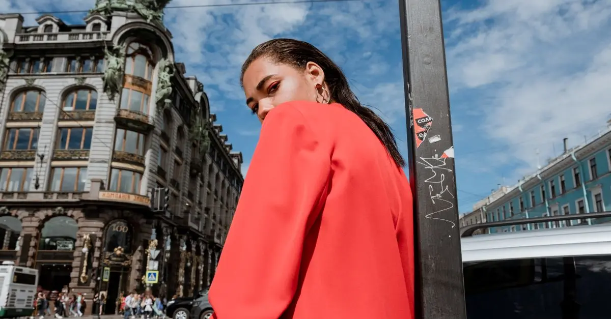 Comment maîtriser les tendances mode actuelles avec style ?